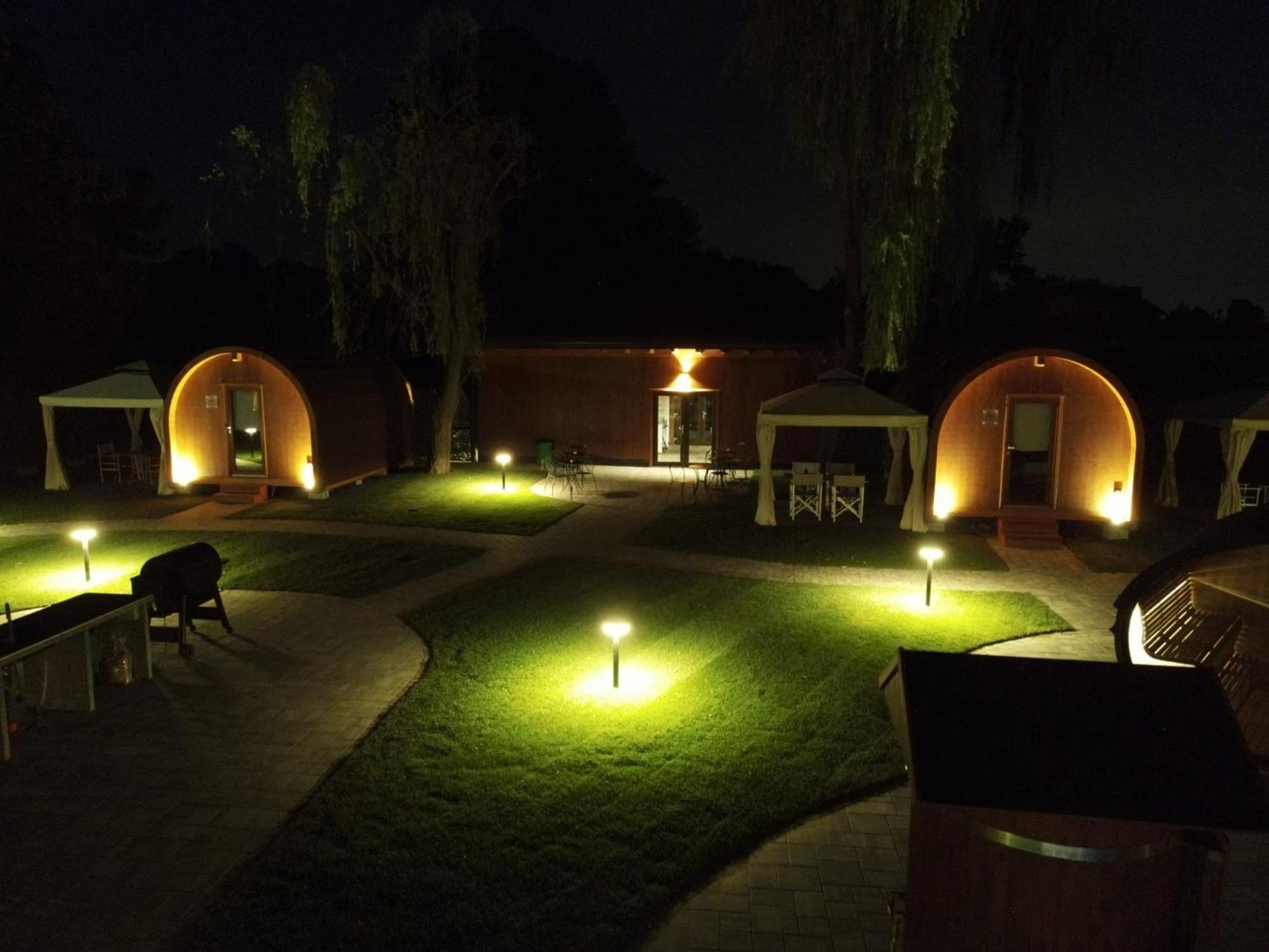 Vicolungo Glamour Lodge & Spa - Free Spa Hot Tub E Sauna Kültér fotó