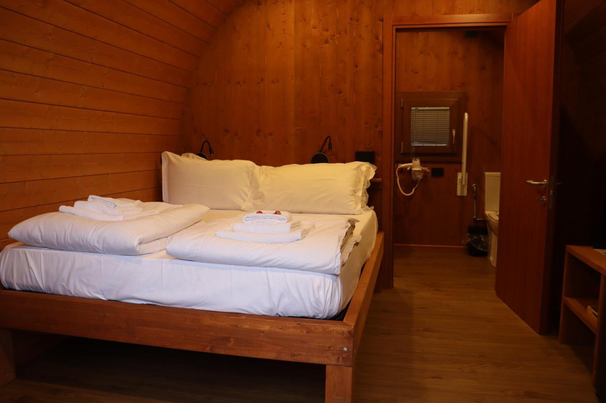 Vicolungo Glamour Lodge & Spa - Free Spa Hot Tub E Sauna Kültér fotó