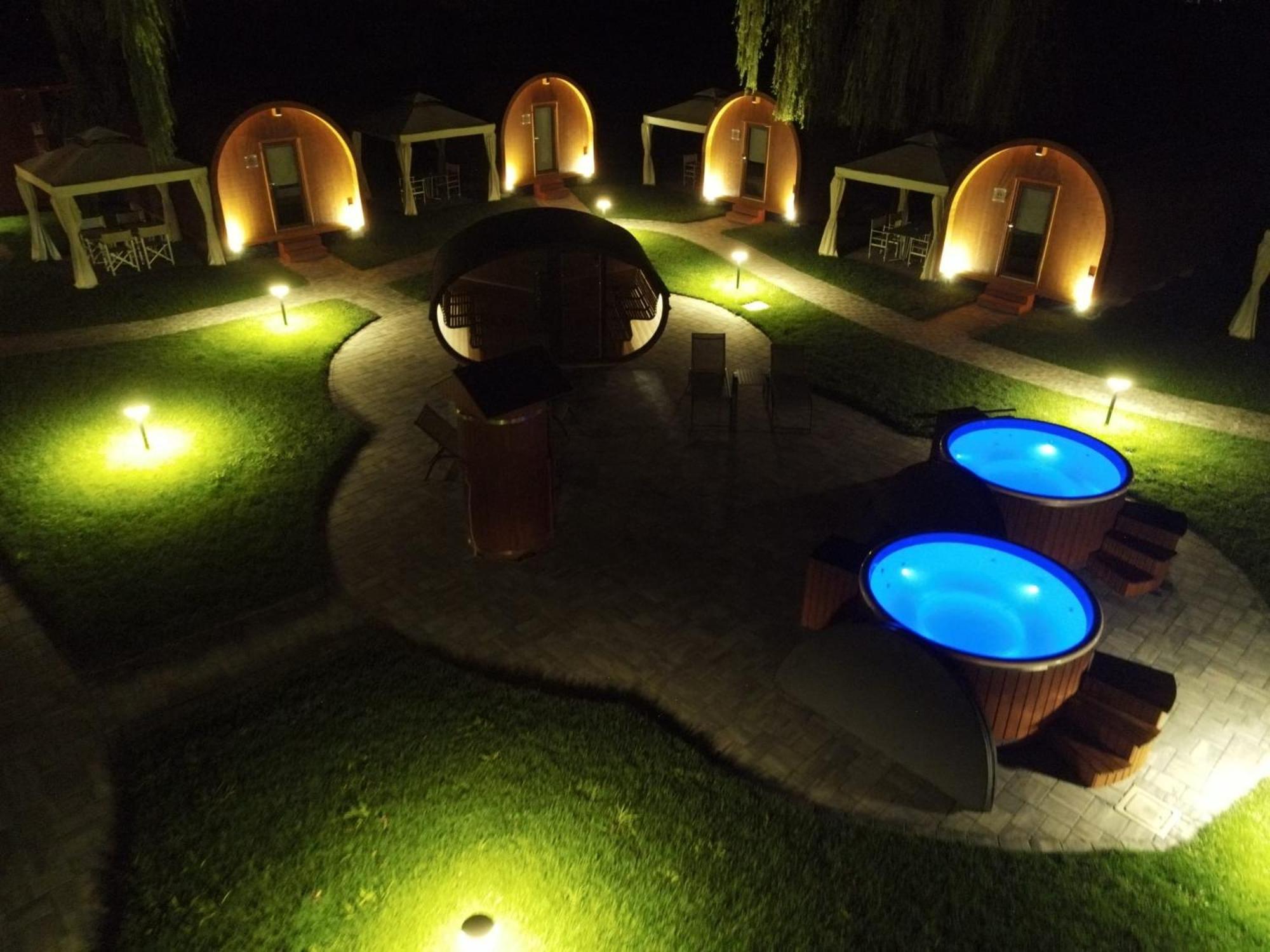Vicolungo Glamour Lodge & Spa - Free Spa Hot Tub E Sauna Kültér fotó